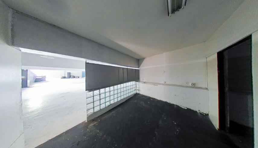 Galpão Comercial 450m² - Locação R$18.000 na SAÚDE