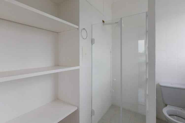 Venda de Imóvel em MOEMA com 3 quartos, sendo 1 suíte, 2 banheiros 105m² R$ 748.00