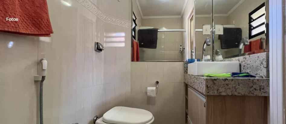 Casa com 170m2 à venda na Vila Mariana, com 3 quartos, (1 suíte), e 3 banheiros 2 vagas apenas R$ 1.1000.00