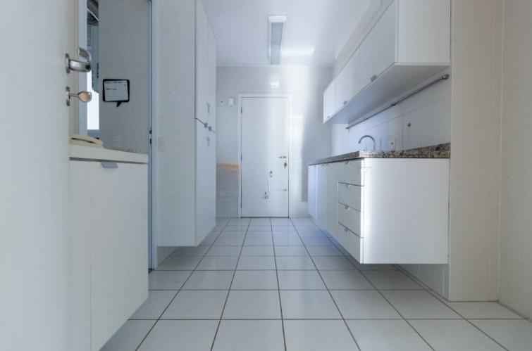 Apartamento para Locação em SANTO AMARO R$ 6.500 121m² 3 dormitórios 3 vagas de garagem 2 banheiros