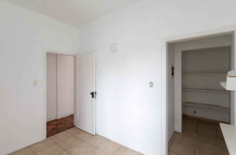 Venda de Imóvel em MOEMA com 3 quartos, sendo 1 suíte, 2 banheiros 105m² R$ 748.00