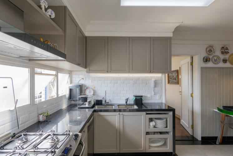 Apartamento para Locação R$ 12.000 em MOEMA 156m2 3 dormitórios (1 suites) 3 vagas 2 banheiros