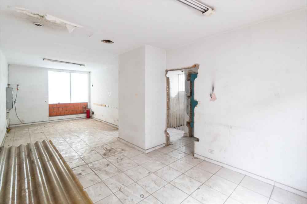 Locação de Prédio Comercial em MOEMA 530m2 R$60.000 5 salas 4 banheiros 6 vagas