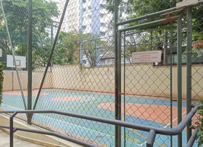Apartamento para Locaçã em MOEMA 100m2 3 dormitórios(1 suíte) 2 vagas 1 banheiro R$12.000