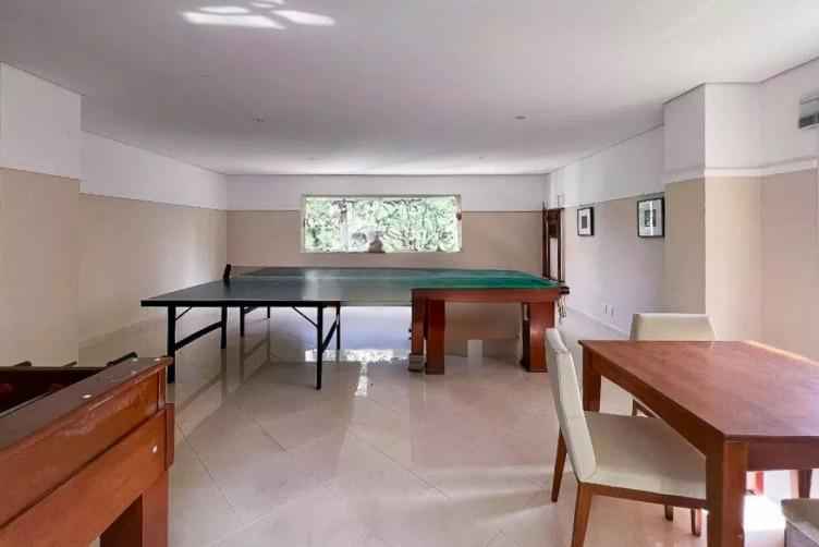 Apartamento para Locaçã em MOEMA 100m2 3 dormitórios(1 suíte) 2 vagas 1 banheiro R$12.000