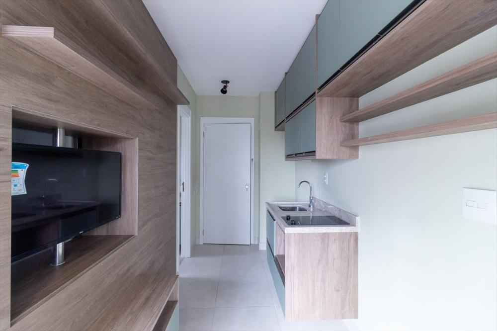 Locação de STUDIO em MOEMA R$ 2.500 25m2 ao lado do metro