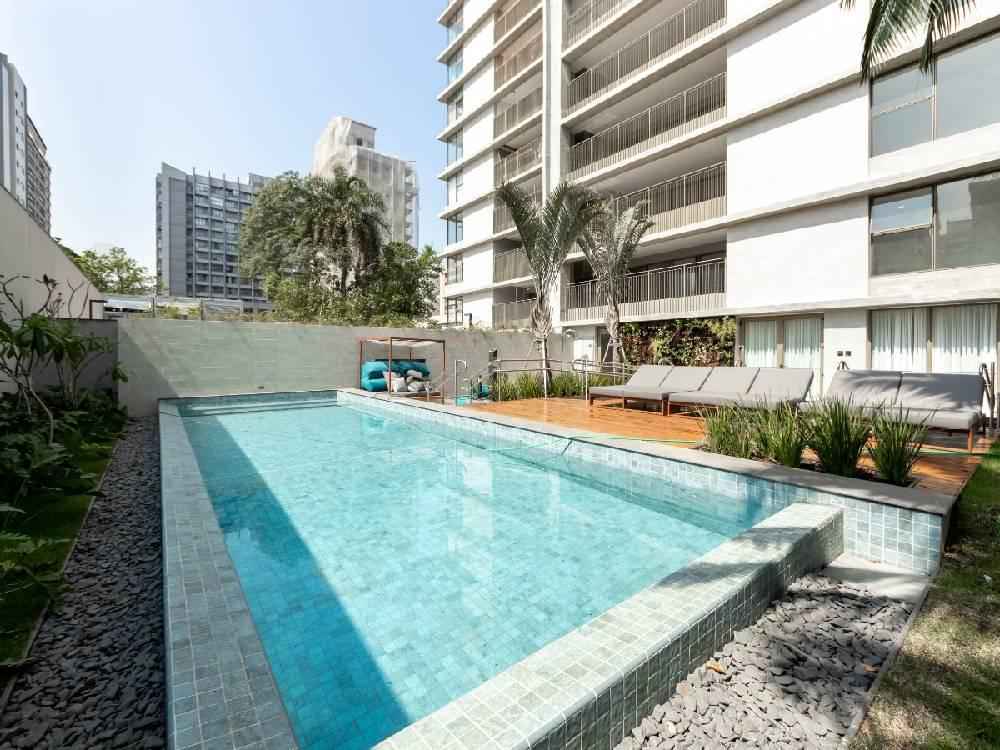 Apartamento tipo 102m2 para Venda(R$2.120.000) ou Locação(R$ 12.000), 2 suites, 4 banheiros, 2 vagas em MOEMA