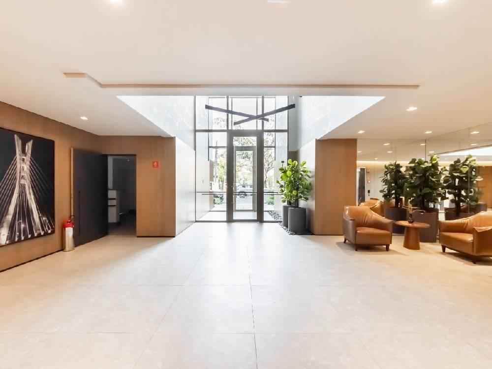 Apartamento tipo 102m2 para Venda(R$2.120.000) ou Locação(R$ 12.000), 2 suites, 4 banheiros, 2 vagas em MOEMA