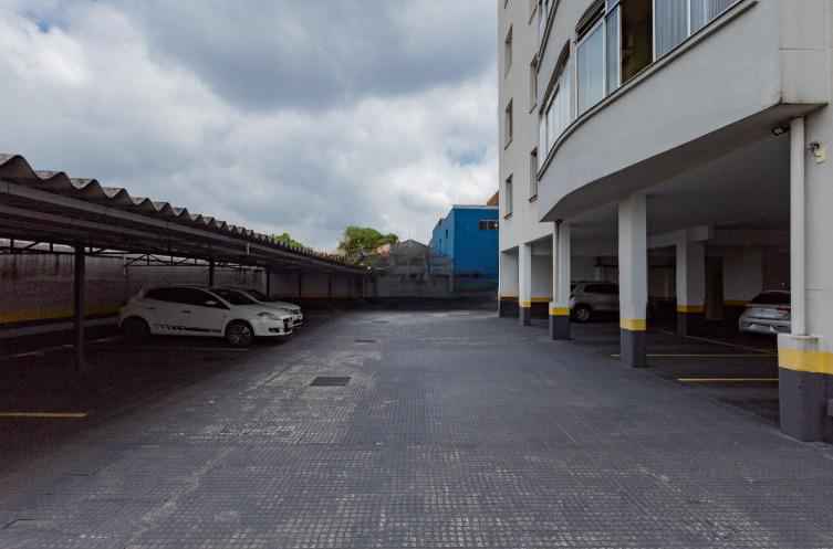 Venda de Imóvel em MOEMA com 3 quartos, sendo 1 suíte, 2 banheiros 105m² R$ 748.00