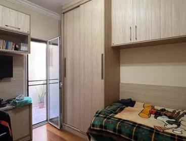 Casa com 170m2 à venda na Vila Mariana, com 3 quartos, (1 suíte), e 3 banheiros 2 vagas apenas R$ 1.1000.00