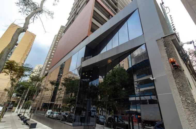 Locação de STUDIO em MOEMA R$ 2.500,00 25m2
