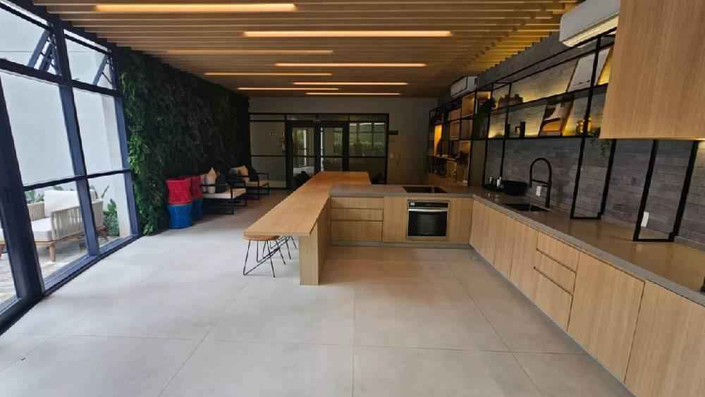 Apartamento à Venda no CAMPO BELO, 2 Quartos, (2suítes), 4 banheiros e 2 vagas R$ 1.950.000 109 m²