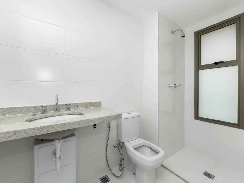 Apartamento tipo 102m2 para Venda(R$2.120.000) ou Locação(R$ 12.000), 2 suites, 4 banheiros, 2 vagas em MOEMA