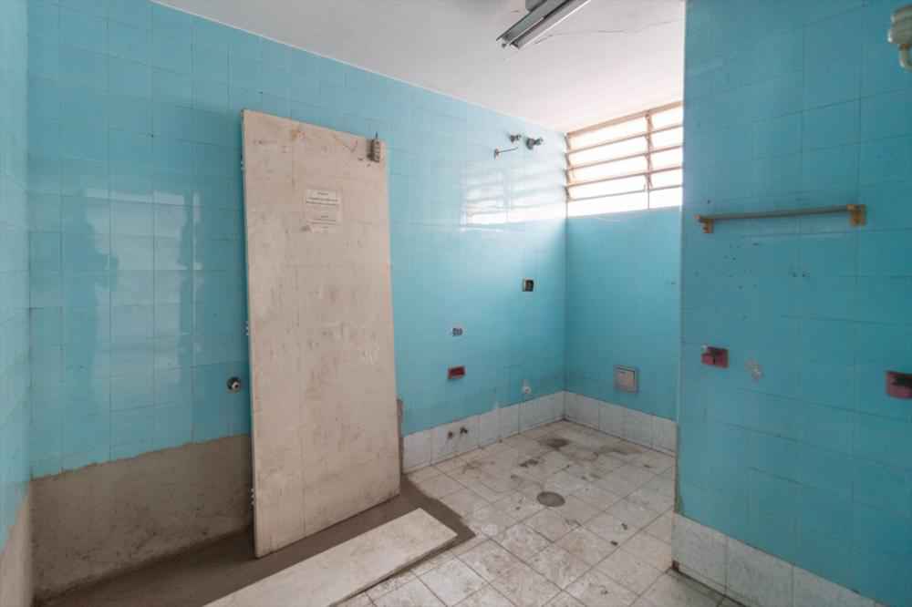 Locação de Prédio Comercial em MOEMA 530m2 R$60.000 5 salas 4 banheiros 6 vagas