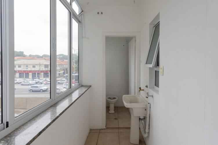 Venda de Imóvel em MOEMA com 3 quartos, sendo 1 suíte, 2 banheiros 105m² R$ 748.00