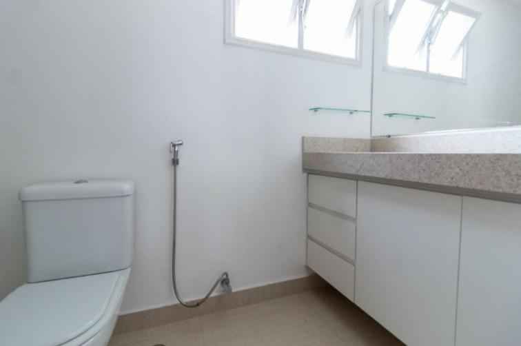 Apartamento para Locação no ITAIM BIBI R$5.500 102m2 2 dorm.(1 suíte) 2 Vagas 1 banheiro
