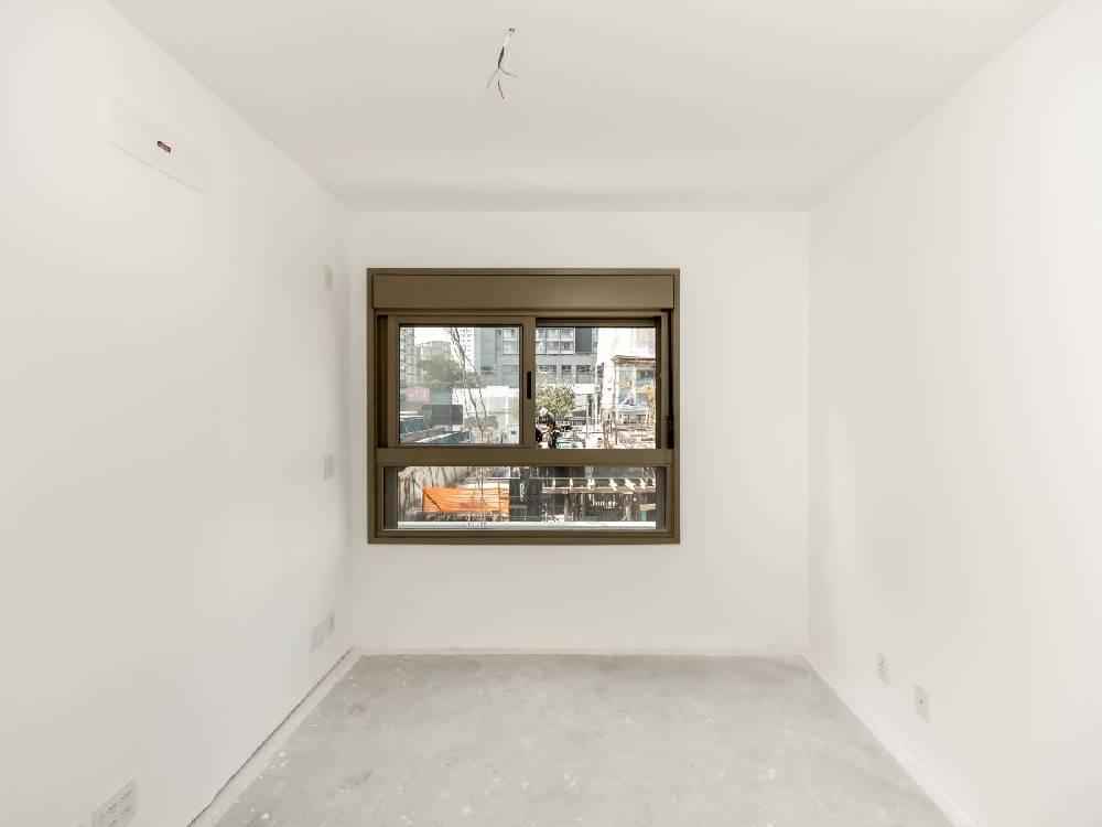 Apartamento tipo 102m2 para Venda(R$2.120.000) ou Locação(R$ 12.000), 2 suites, 4 banheiros, 2 vagas em MOEMA