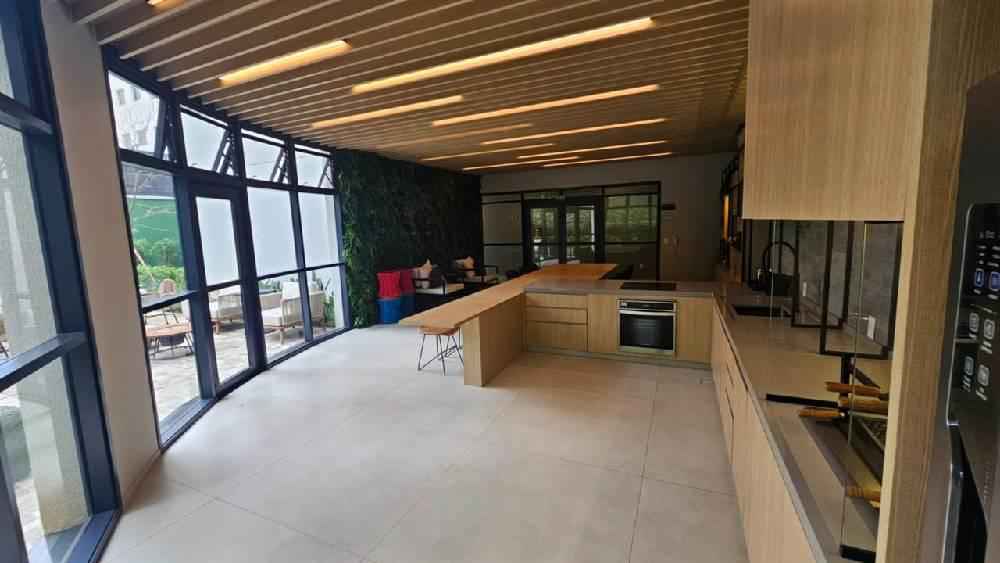 Apartamento à Venda no CAMPO BELO, 2 Quartos, (2suítes), 4 banheiros e 2 vagas R$ 1.950.000 109 m²
