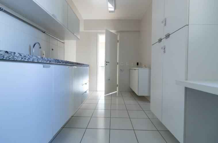 Apartamento para Locação em SANTO AMARO R$ 6.500 121m² 3 dormitórios 3 vagas de garagem 2 banheiros