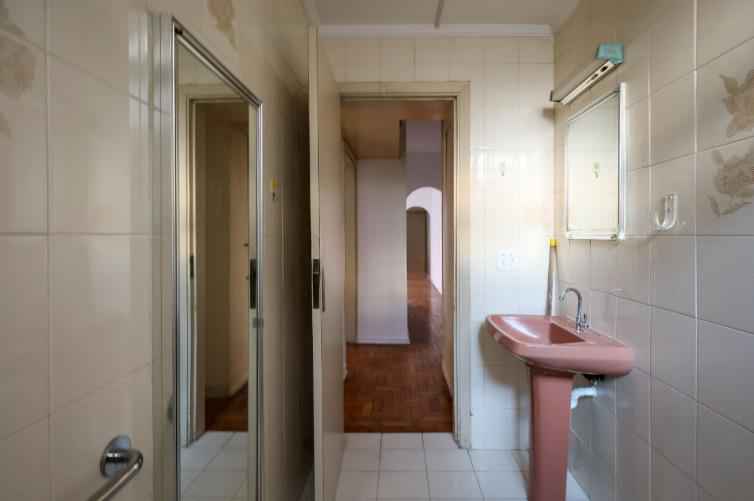 Apartamento tipo para Locação na SANTA CECILIA R$ por R$ 3.200.00, com 2 quartos,  1banheiro 1 vaga, 82m²