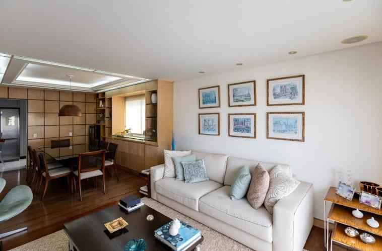 Apartamento para Locação R$ 12.000 em MOEMA 156m2 3 dormitórios (1 suites) 3 vagas 2 banheiros