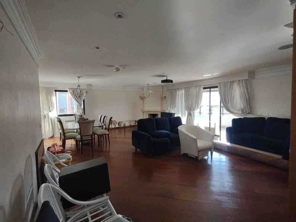  Apartamento em MOEMA (1 por andar) 4 suítes 6 banheiros, 4 vagas na garagem e depósito no sub-solo, 228 m2 R$ 3.199.000,00