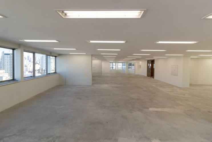 Imóvel Comercial para Locação no CENTRO-SP 440m² de 1 salão, 5 banheiros 1 vaga R$12.000