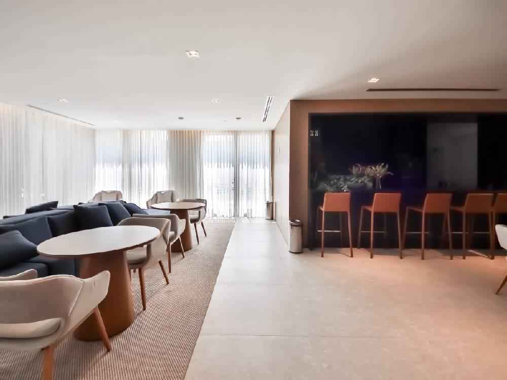 Apartamento tipo 102m2 para Venda(R$2.120.000) ou Locação(R$ 12.000), 2 suites, 4 banheiros, 2 vagas em MOEMA