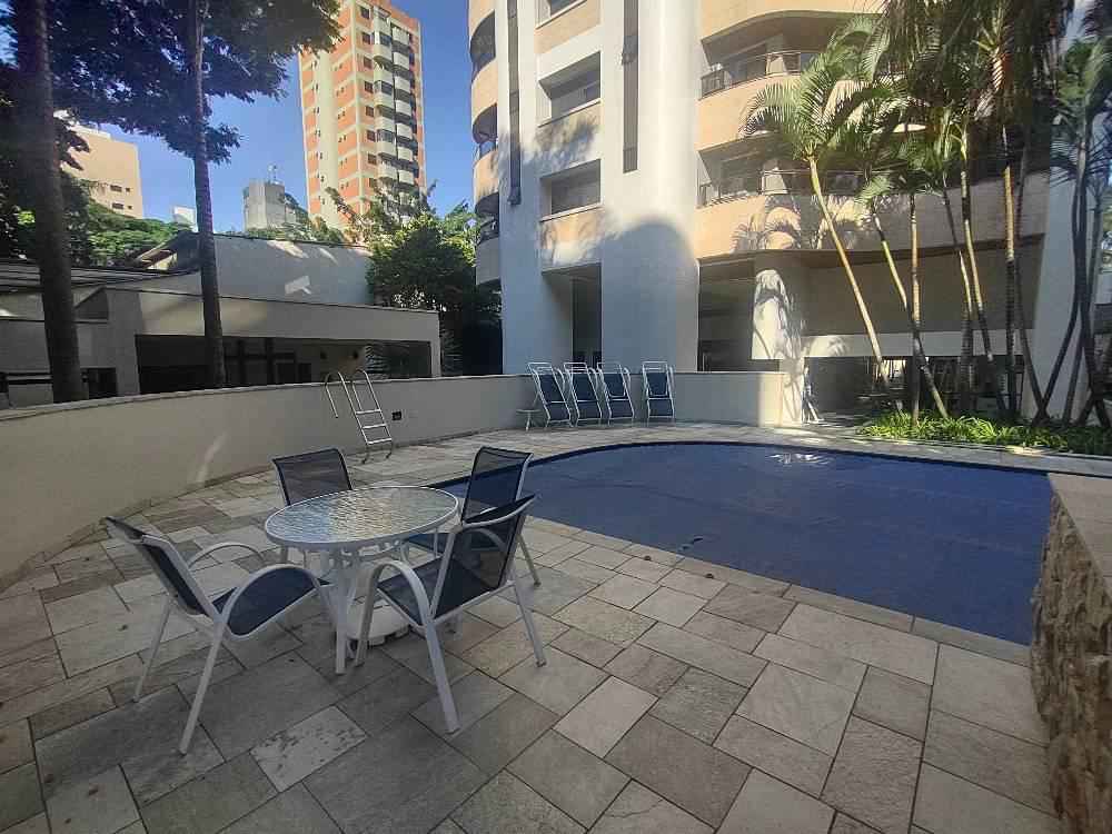 Apartamento em MOEMA (1 por andar) 4 suítes 6 banheiros, 4 vagas na garagem e depósito no sub-solo, 228 m2 R$ 3.199.000,00
