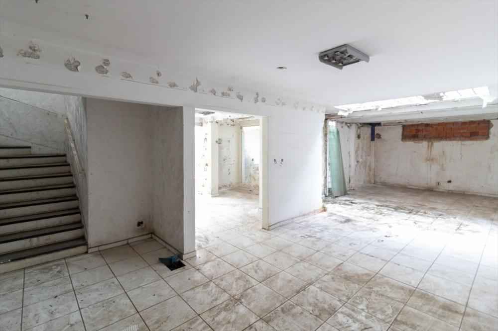 Locação de Prédio Comercial em MOEMA 530m2 R$60.000 5 salas 4 banheiros 6 vagas