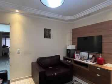 Casa com 170m2 à venda na Vila Mariana, com 3 quartos, (1 suíte), e 3 banheiros 2 vagas apenas R$ 1.1000.00