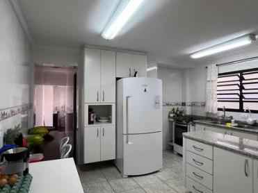 Casa com 170m2 à venda na Vila Mariana, com 3 quartos, (1 suíte), e 3 banheiros 2 vagas apenas R$ 1.1000.00