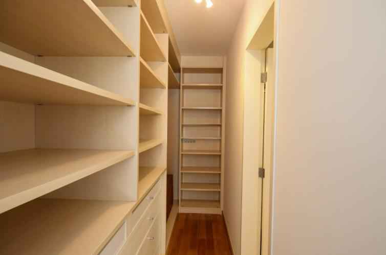 Apartamento para Locaçã em MOEMA 100m2 3 dormitórios(1 suíte) 2 vagas 1 banheiro R$12.000