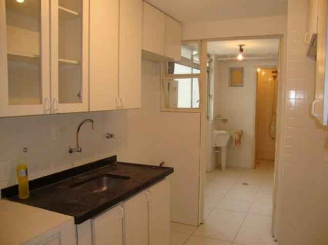 Locação R$ 2.800 no CAMPO BELO, 75m2 2 dormitórios (1 suíte)  2 banheiros 1 vaga