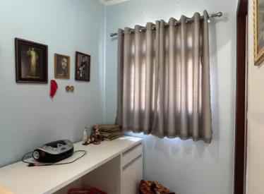 Casa com 170m2 à venda na Vila Mariana, com 3 quartos, (1 suíte), e 3 banheiros 2 vagas apenas R$ 1.1000.00