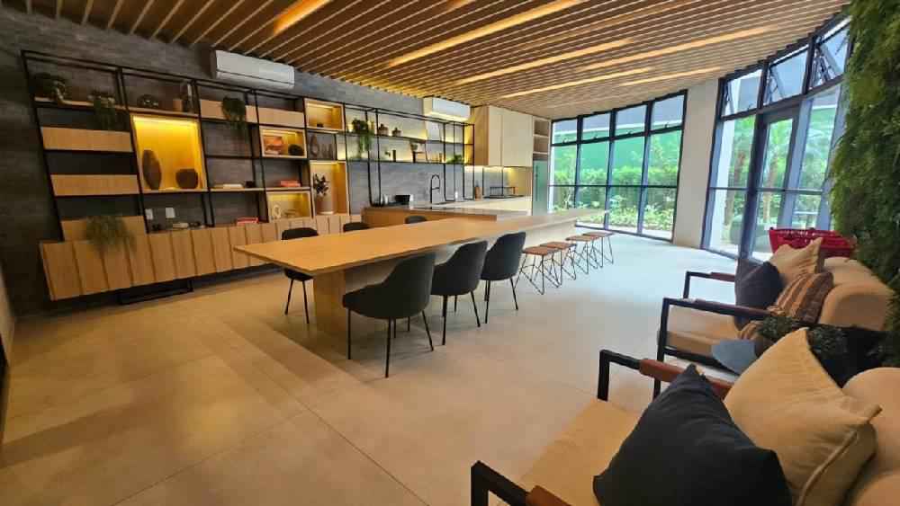 Apartamento à Venda no CAMPO BELO, 2 Quartos, (2suítes), 4 banheiros e 2 vagas R$ 1.950.000 109 m²