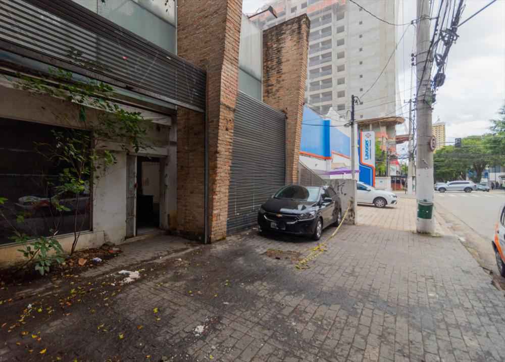Locação de Prédio Comercial em MOEMA 530m2 R$60.000 5 salas 4 banheiros 6 vagas