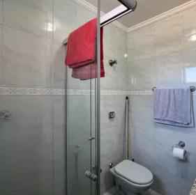 Casa com 170m2 à venda na Vila Mariana, com 3 quartos, (1 suíte), e 3 banheiros 2 vagas apenas R$ 1.1000.00