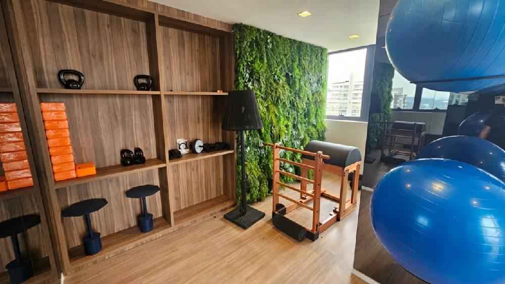 Apartamento à Venda no CAMPO BELO, 2 Quartos, (2suítes), 4 banheiros e 2 vagas R$ 1.950.000 109 m²