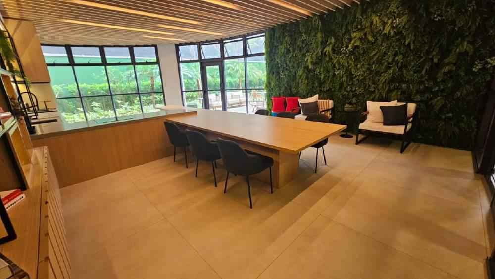 Apartamento à Venda no CAMPO BELO, 2 Quartos, (2suítes), 4 banheiros e 2 vagas R$ 1.950.000 109 m²