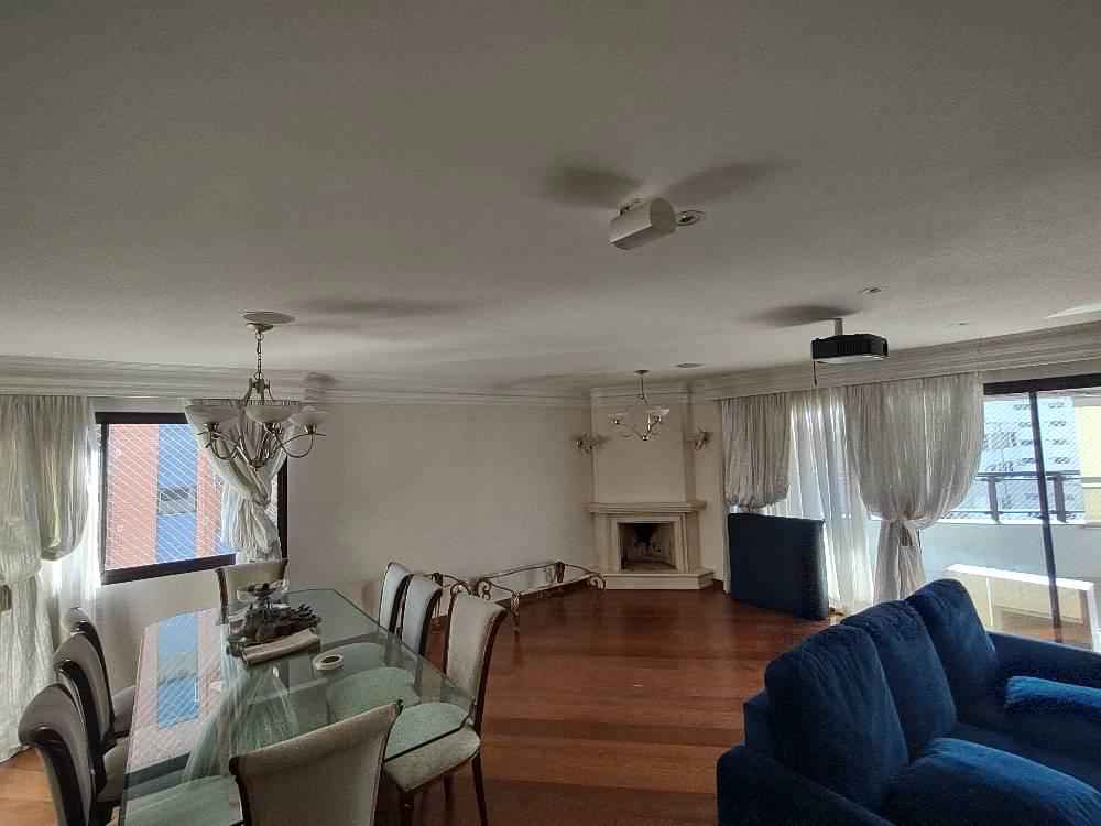  Apartamento em MOEMA (1 por andar) 4 suítes 6 banheiros, 4 vagas na garagem e depósito no sub-solo, 228 m2 R$ 3.199.000,00