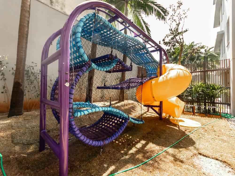 Apartamento tipo 102m2 para Venda(R$2.120.000) ou Locação(R$ 12.000), 2 suites, 4 banheiros, 2 vagas em MOEMA