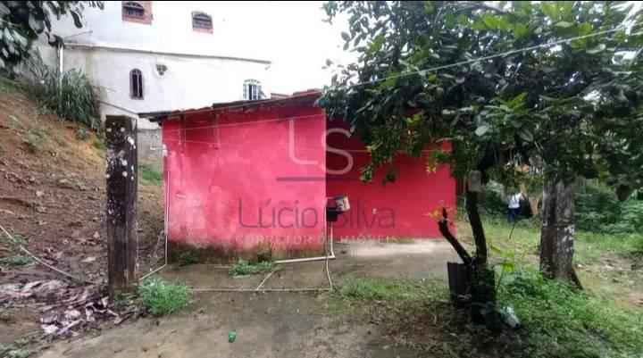 Casa perto da Praia com quintal amplo em Angra dos Reis Rj