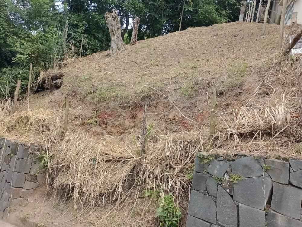 Terreno próximo a praia em Angra 