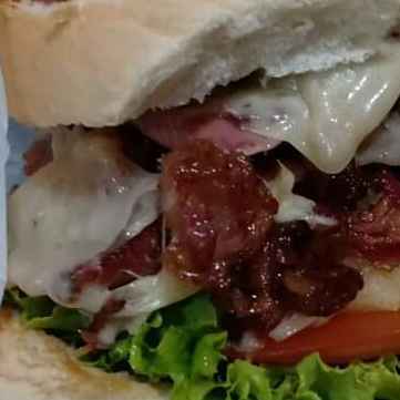 X - BACON CALABRESA (Imagem Principal)