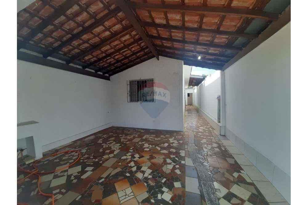 Casa 3 dormitórios-Jd Olga Verone