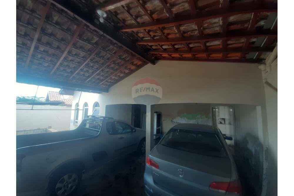 Casa3 dormitórios,2 banheiros -Jd hortência 