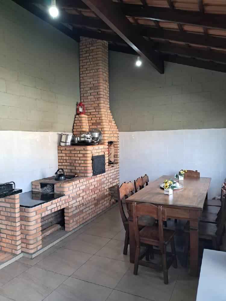 casa com 1 quarto e piscina em Campo Largo 