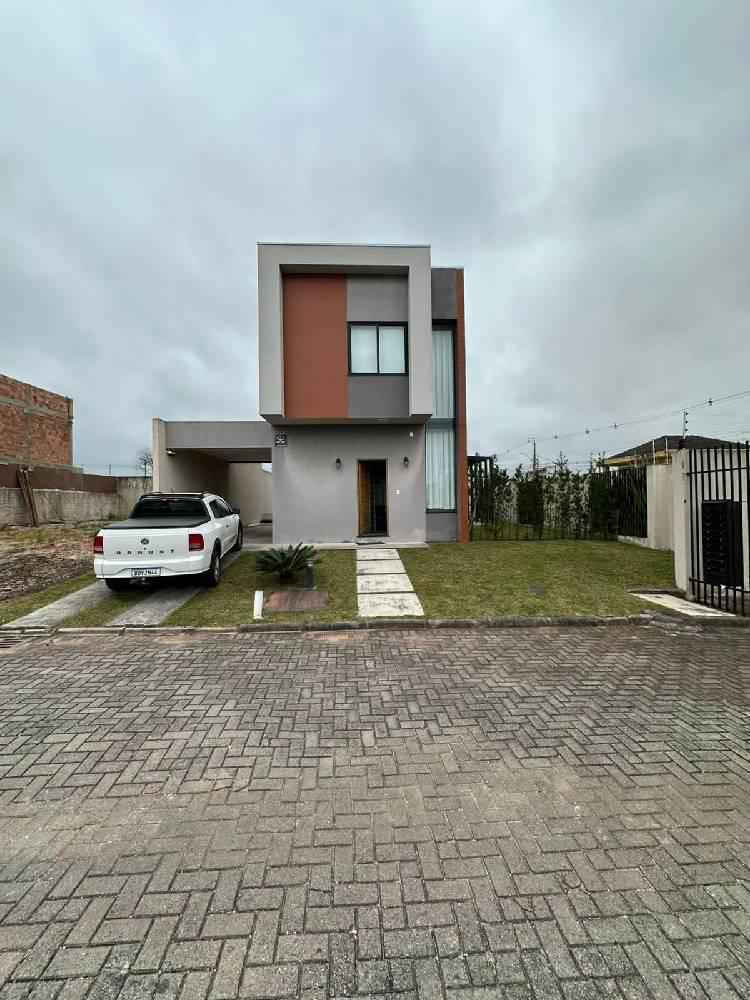 Sobrado em Condomínio 
