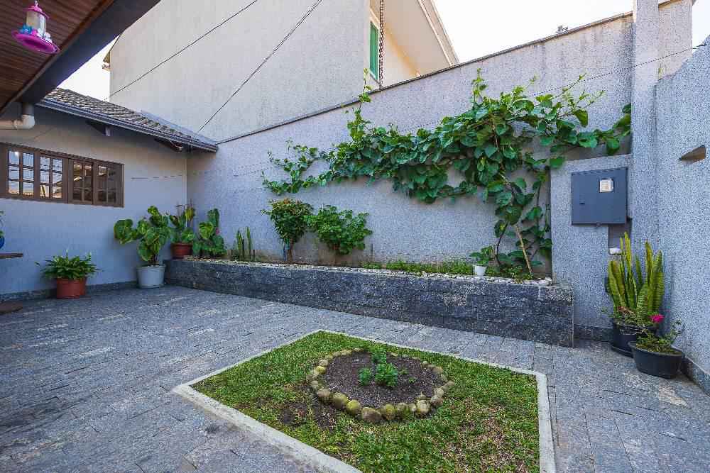 CASA RESIDENCIAL/COMERCIAL 